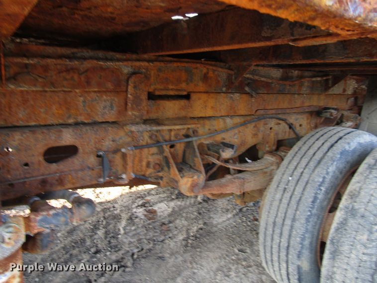 image for item DG8102 1999 Ford F450 Super Duty dump truck