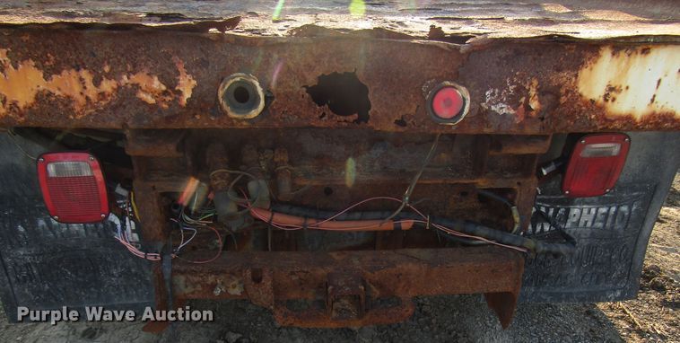 image for item DG8102 1999 Ford F450 Super Duty dump truck