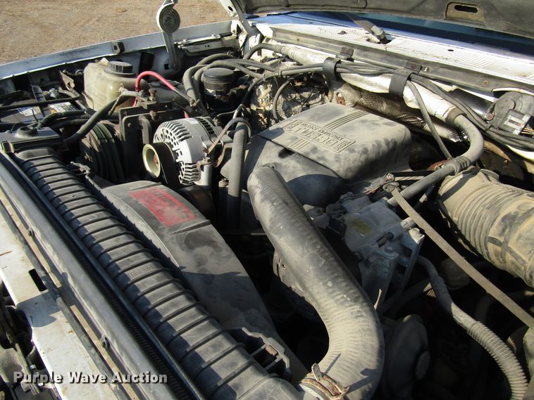 image for item DG8103 1997 Ford F450 Super Duty bucket truck