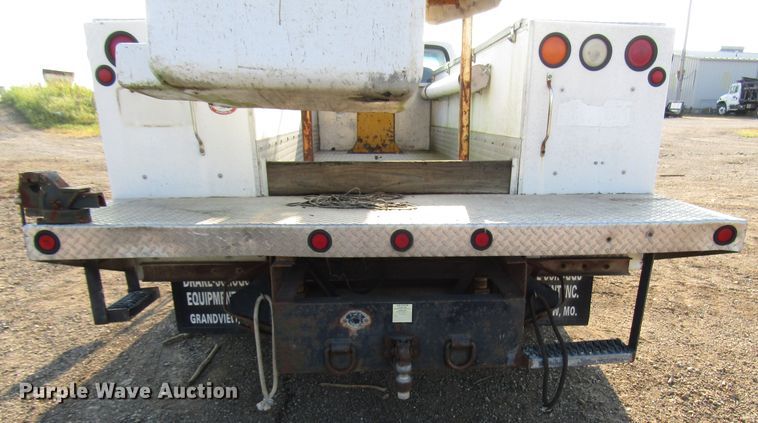 image for item DG8103 1997 Ford F450 Super Duty bucket truck