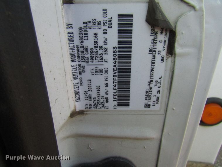 image for item DG8103 1997 Ford F450 Super Duty bucket truck