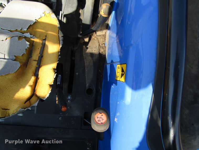 image for item DG8105 2007 New Holland TN60A MFWD tractor