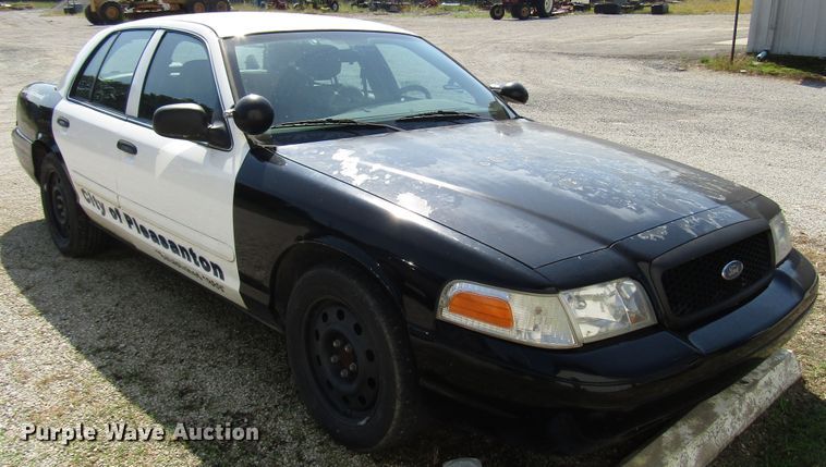 image for item DG8107 2007 Ford Crown Victoria Police Interceptor
