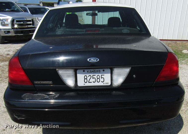 image for item DG8107 2007 Ford Crown Victoria Police Interceptor