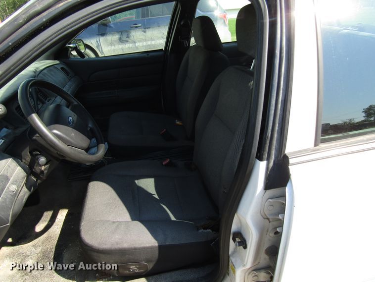 image for item DG8107 2007 Ford Crown Victoria Police Interceptor