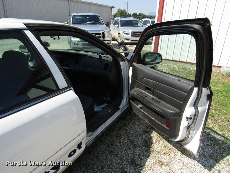image for item DG8107 2007 Ford Crown Victoria Police Interceptor