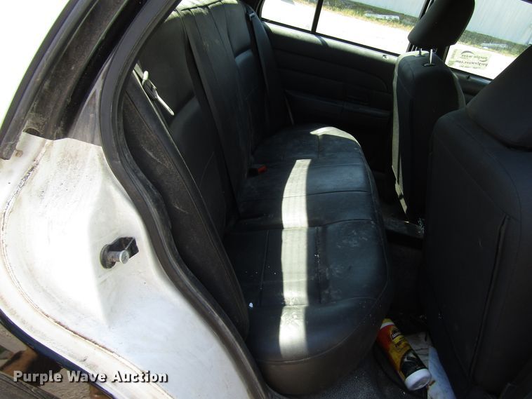 image for item DG8107 2007 Ford Crown Victoria Police Interceptor