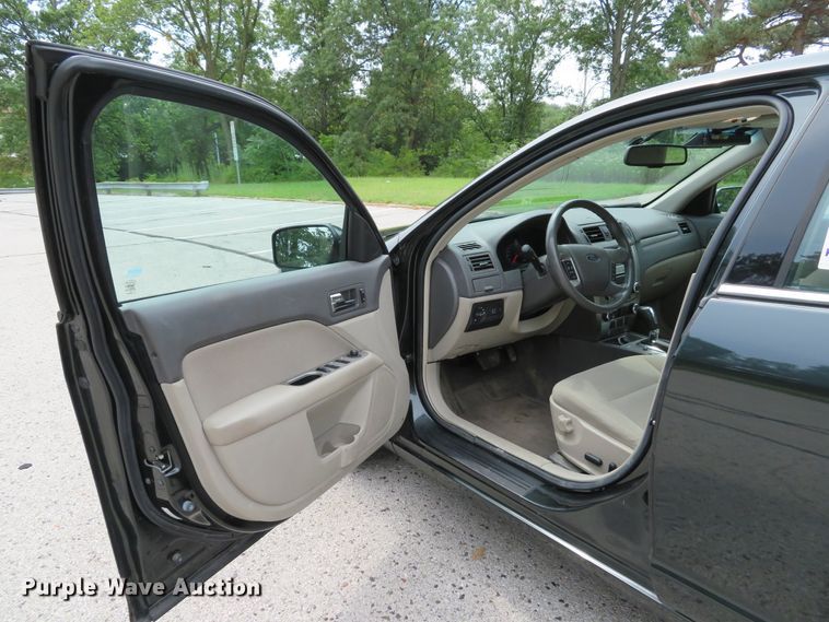 image for item DH1546 2010 Ford Fusion Hybrid