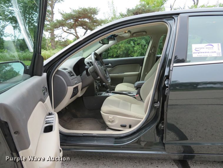 image for item DH1546 2010 Ford Fusion Hybrid