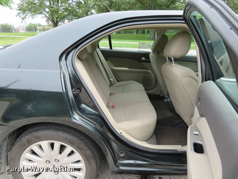 image for item DH1546 2010 Ford Fusion Hybrid