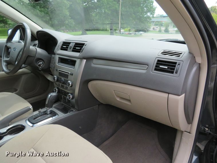 image for item DH1546 2010 Ford Fusion Hybrid