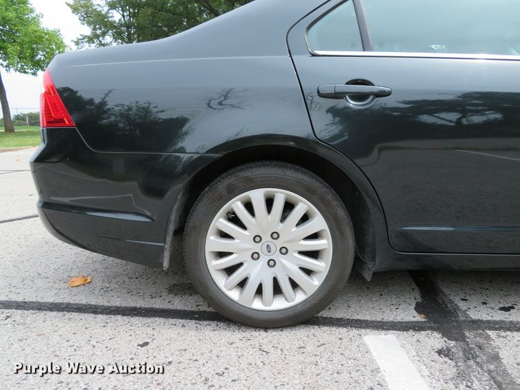 image for item DH1546 2010 Ford Fusion Hybrid