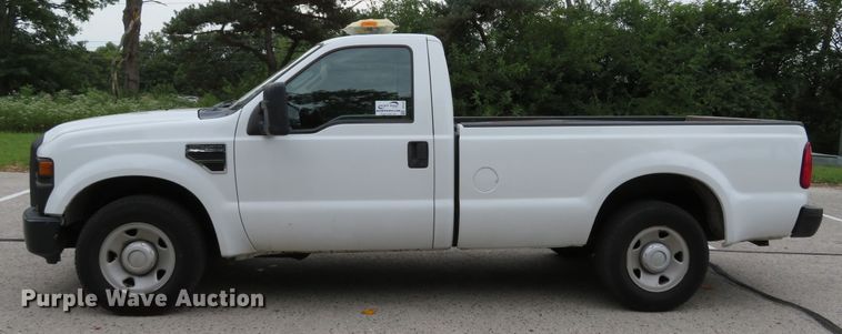 image for item DH1547 2009 Ford F250 Super Duty XL pickup truck