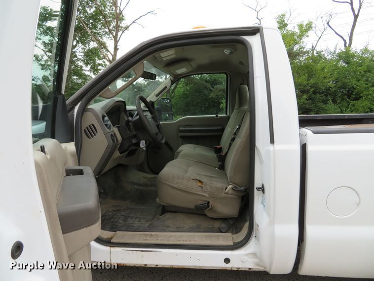 image for item DH1547 2009 Ford F250 Super Duty XL pickup truck