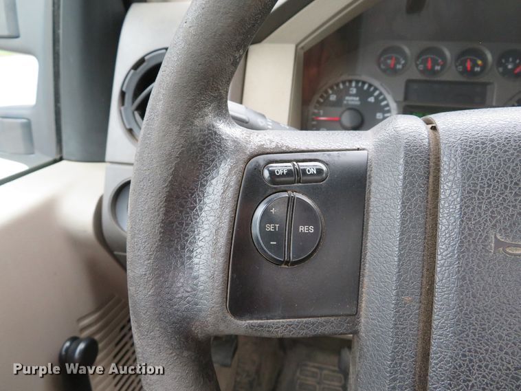 image for item DH1547 2009 Ford F250 Super Duty XL pickup truck