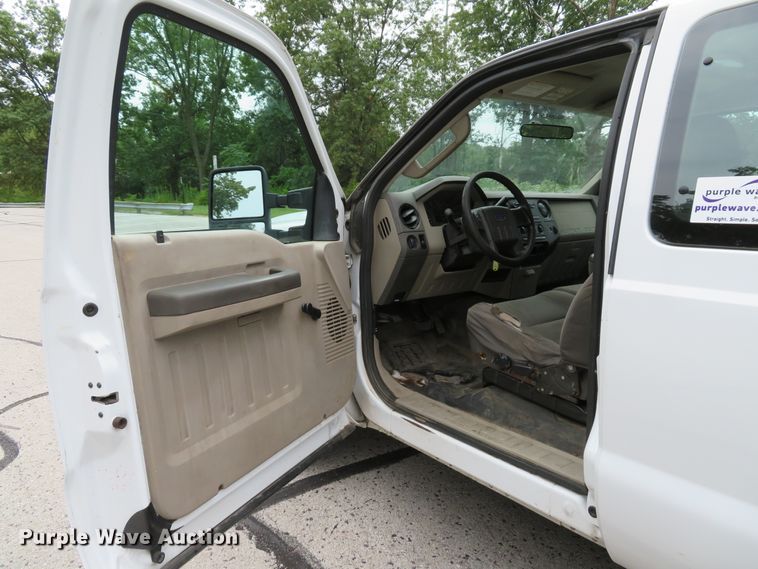 image for item DH1548 2009 Ford F250 Super Duty XL SuperCab pickup truck