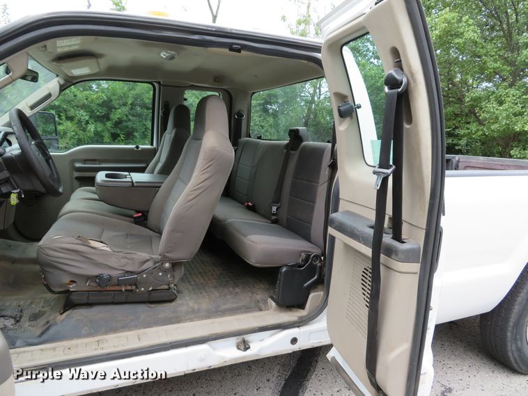 image for item DH1548 2009 Ford F250 Super Duty XL SuperCab pickup truck