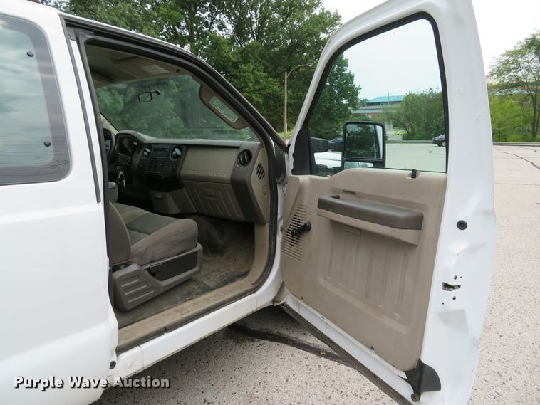 image for item DH1548 2009 Ford F250 Super Duty XL SuperCab pickup truck