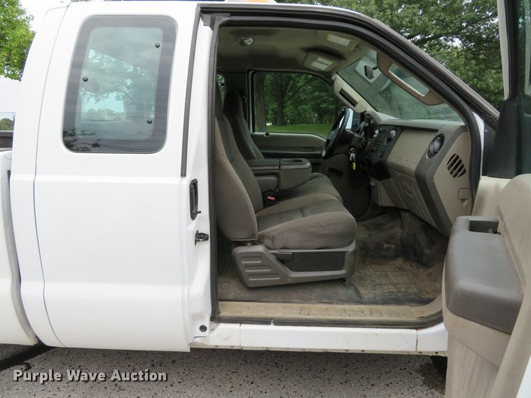image for item DH1548 2009 Ford F250 Super Duty XL SuperCab pickup truck
