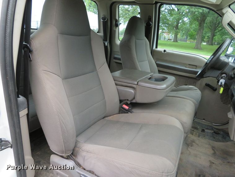 image for item DH1548 2009 Ford F250 Super Duty XL SuperCab pickup truck