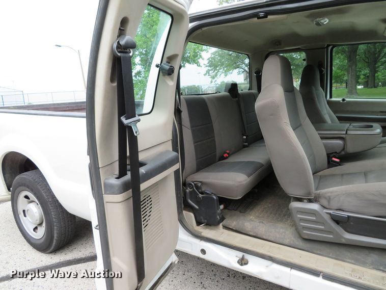 image for item DH1548 2009 Ford F250 Super Duty XL SuperCab pickup truck