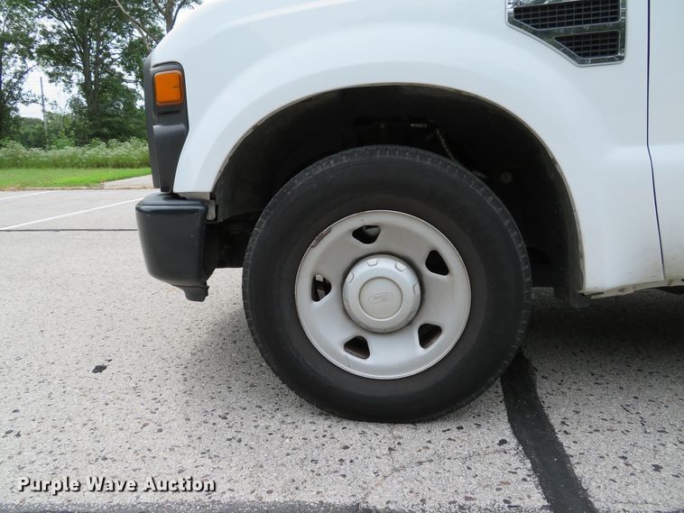 image for item DH1548 2009 Ford F250 Super Duty XL SuperCab pickup truck