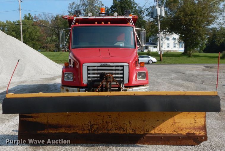 image for item DH2051 2002 Freightliner FL70 dump truck