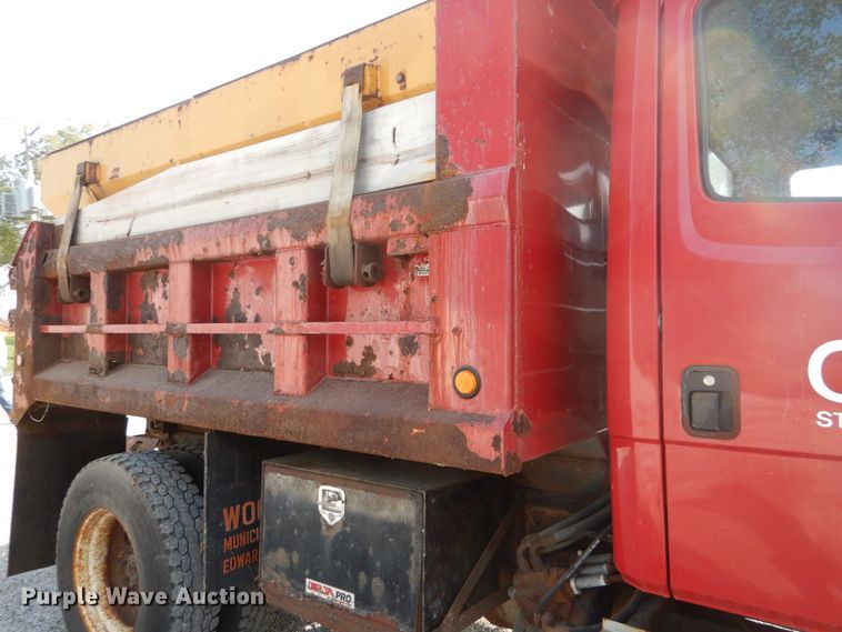 image for item DH2051 2002 Freightliner FL70 dump truck