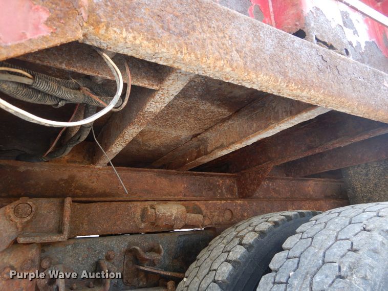 image for item DH2051 2002 Freightliner FL70 dump truck