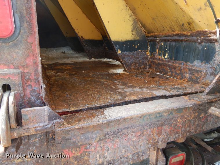 image for item DH2051 2002 Freightliner FL70 dump truck