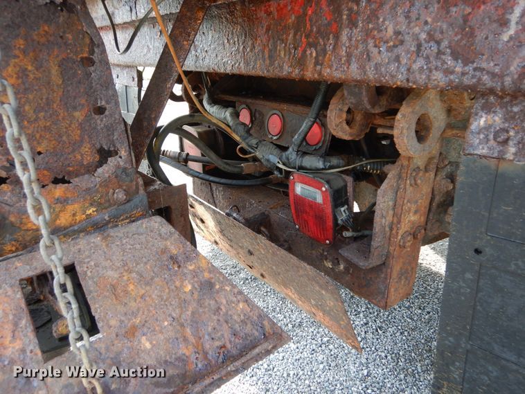 image for item DH2051 2002 Freightliner FL70 dump truck