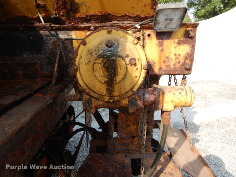 image for item DH2051 2002 Freightliner FL70 dump truck