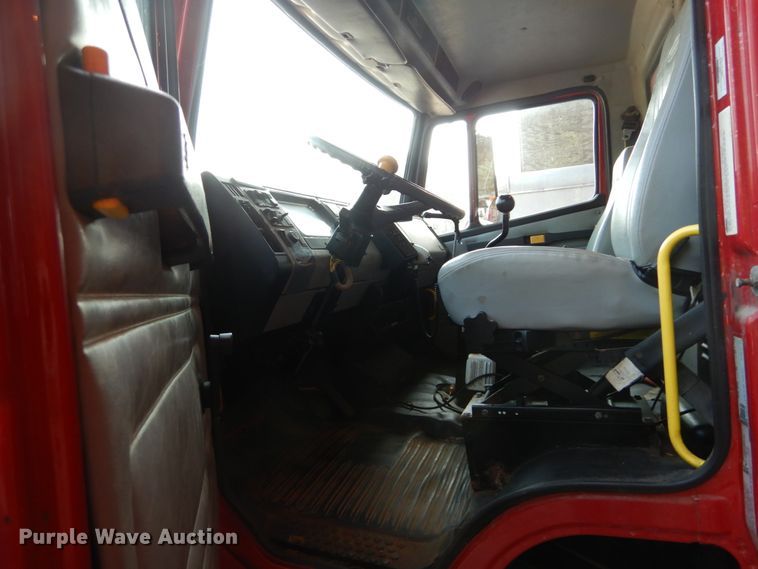 image for item DH2051 2002 Freightliner FL70 dump truck