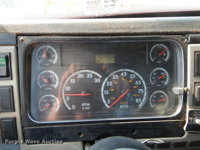 image for item DH2051 2002 Freightliner FL70 dump truck