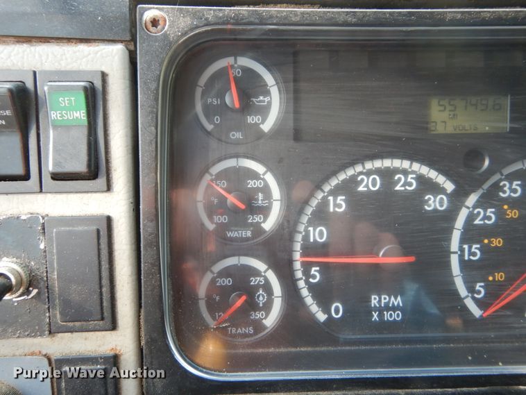 image for item DH2051 2002 Freightliner FL70 dump truck