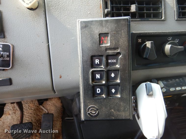 image for item DH2051 2002 Freightliner FL70 dump truck