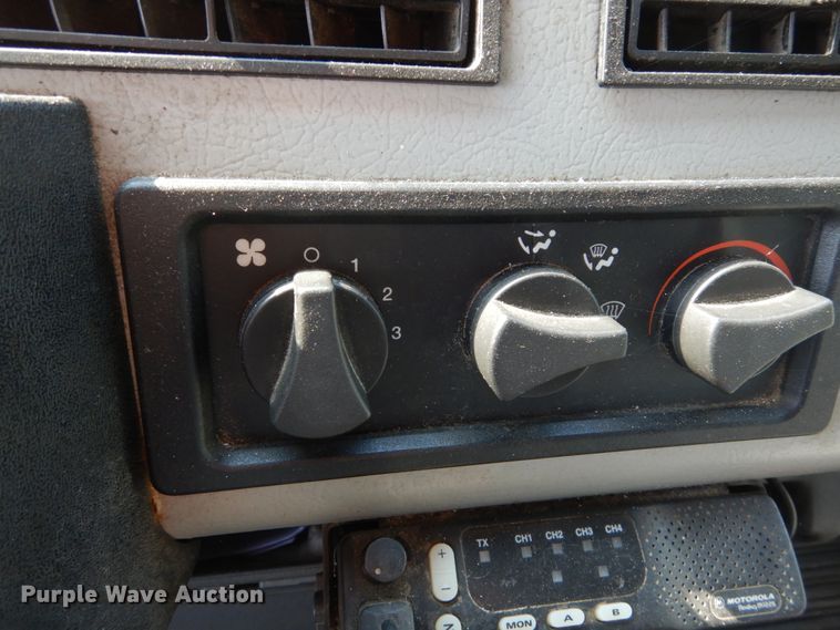 image for item DH2051 2002 Freightliner FL70 dump truck