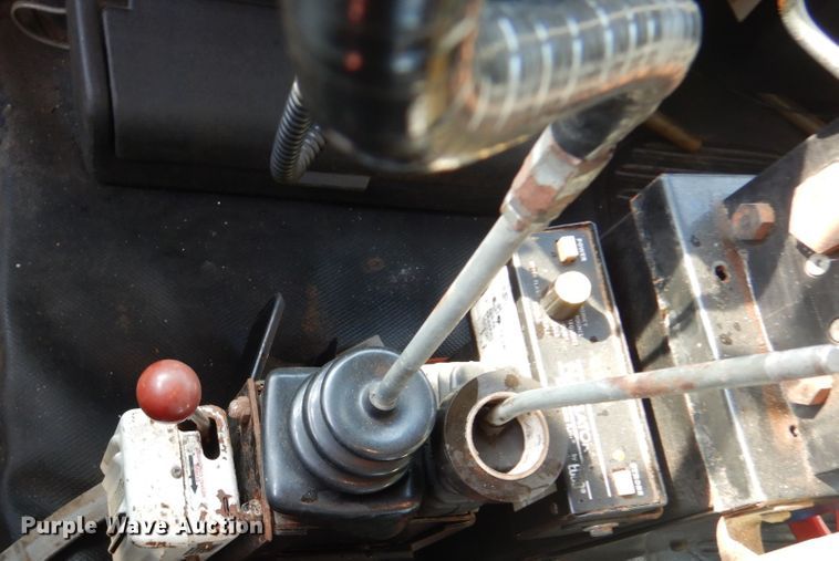 image for item DH2051 2002 Freightliner FL70 dump truck