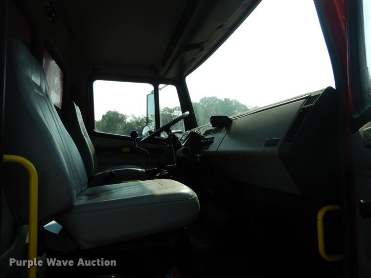 image for item DH2051 2002 Freightliner FL70 dump truck