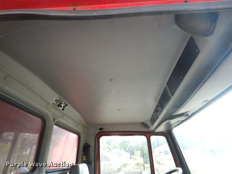 image for item DH2051 2002 Freightliner FL70 dump truck