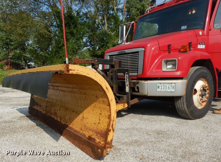 image for item DH2051 2002 Freightliner FL70 dump truck