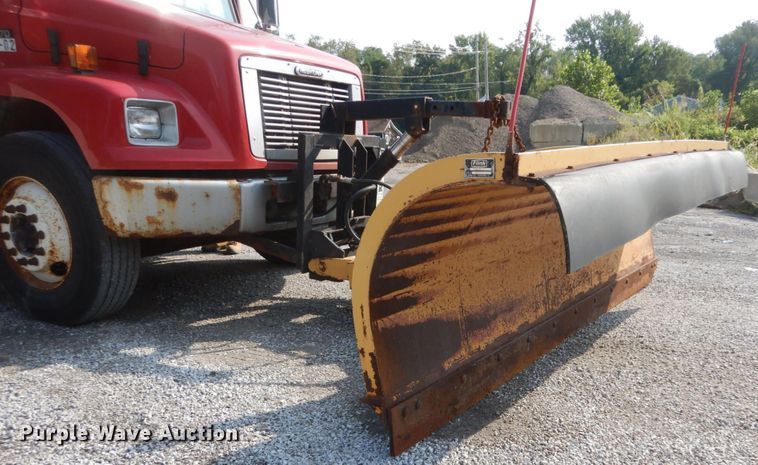 image for item DH2051 2002 Freightliner FL70 dump truck