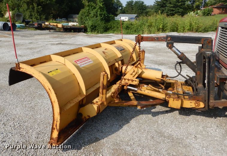 image for item DH2051 2002 Freightliner FL70 dump truck