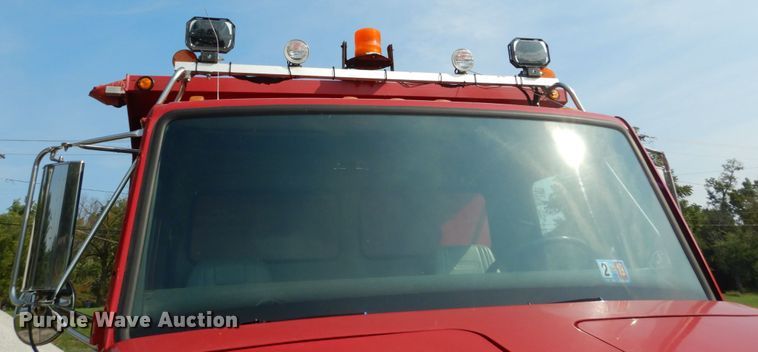 image for item DH2051 2002 Freightliner FL70 dump truck