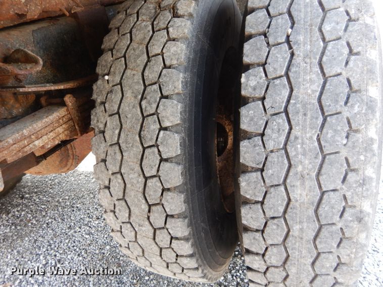 image for item DH2051 2002 Freightliner FL70 dump truck