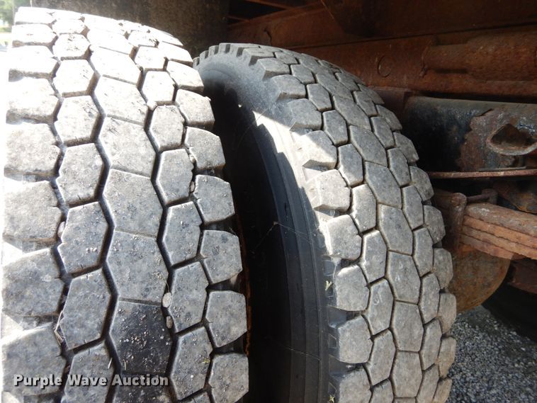 image for item DH2051 2002 Freightliner FL70 dump truck