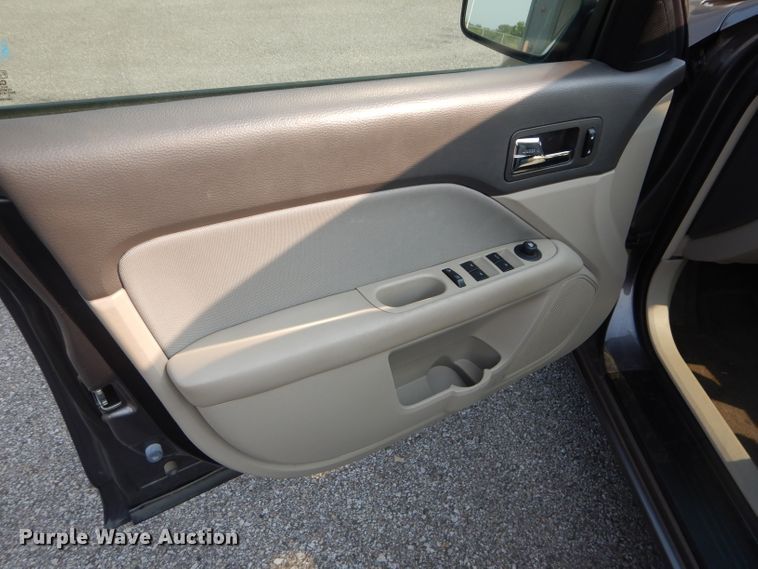 image for item DH2552 2011 Ford Fusion