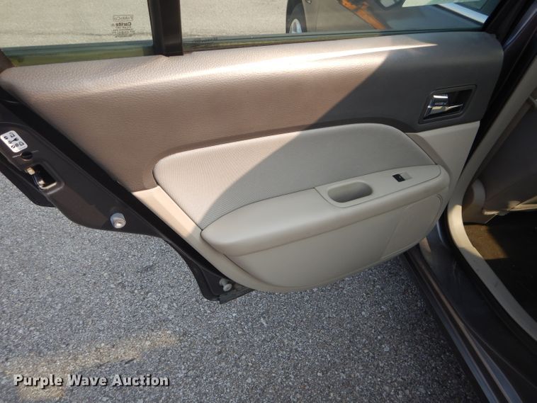 image for item DH2552 2011 Ford Fusion