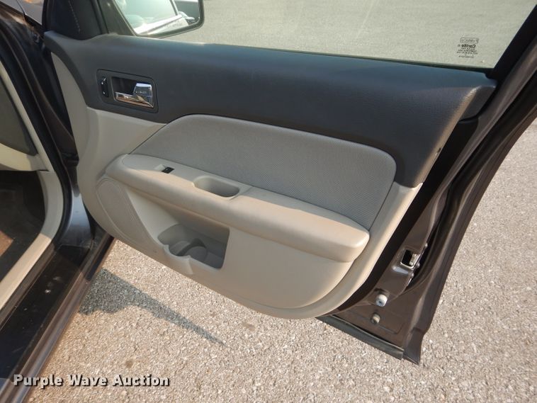 image for item DH2552 2011 Ford Fusion