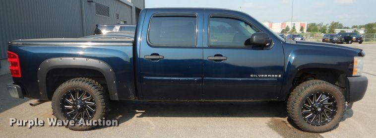 image for item DH2554 2008 Chevrolet Silverado 1500 Crew Cab pickup truck
